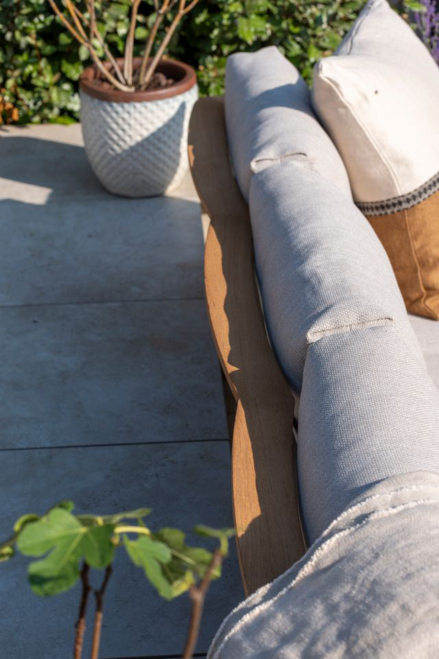 4 Seasons Outdoor Olivia Lounge Set with Footstool