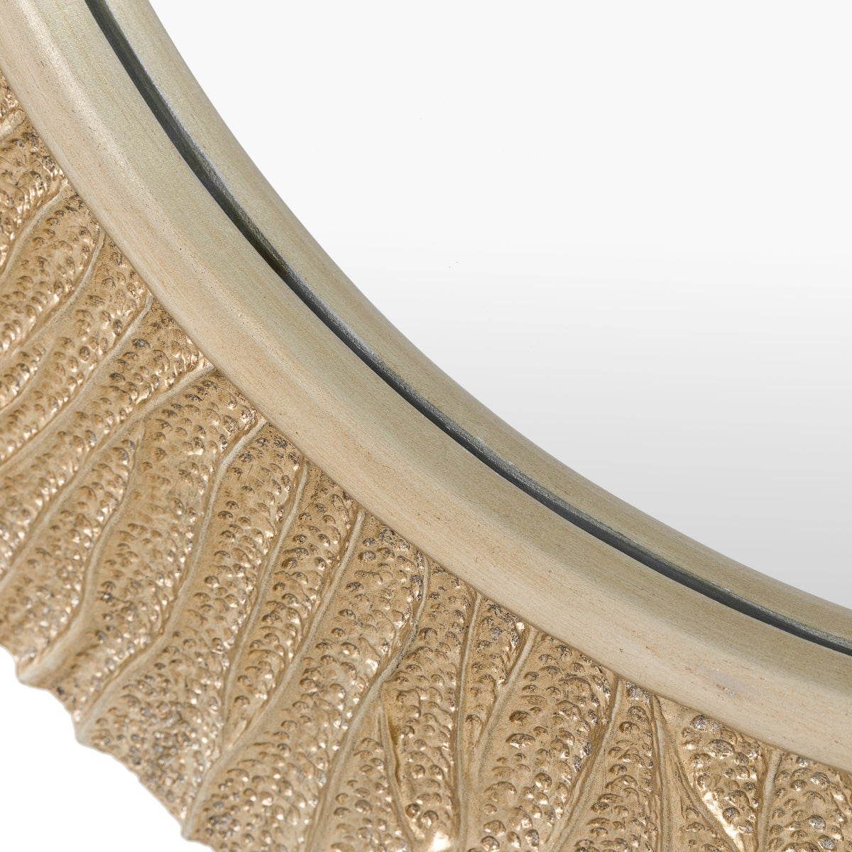 Gallery Direct Falia Round Mirror Gold, close-up of the mirror and frame details