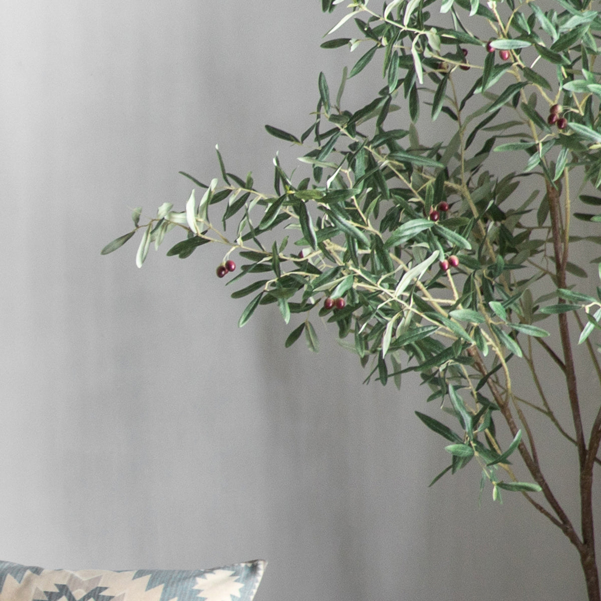 Gallery Direct Olive Tree Large Green, close-up showing its finish and detail