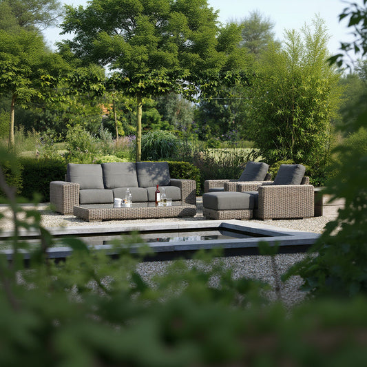 Best Garden Furniture for Entertaining: How to Choose the Right Setup for Your Outdoor Space