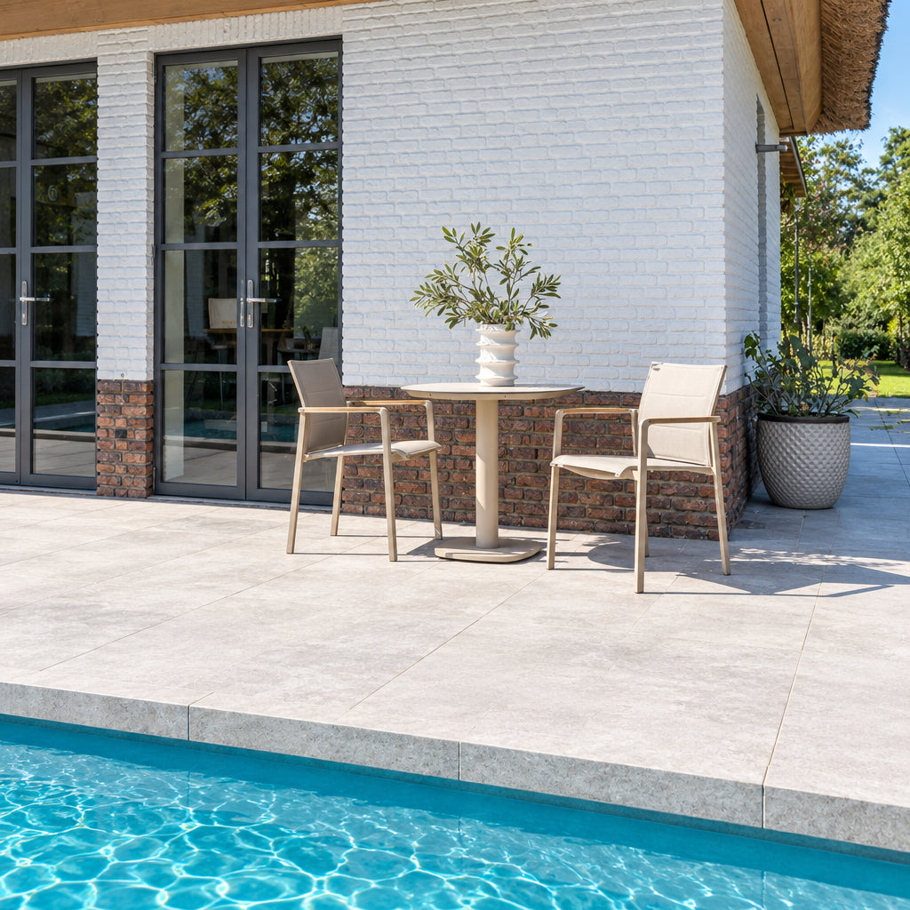 4 Seasons Outdoor Cortina Bistro Set