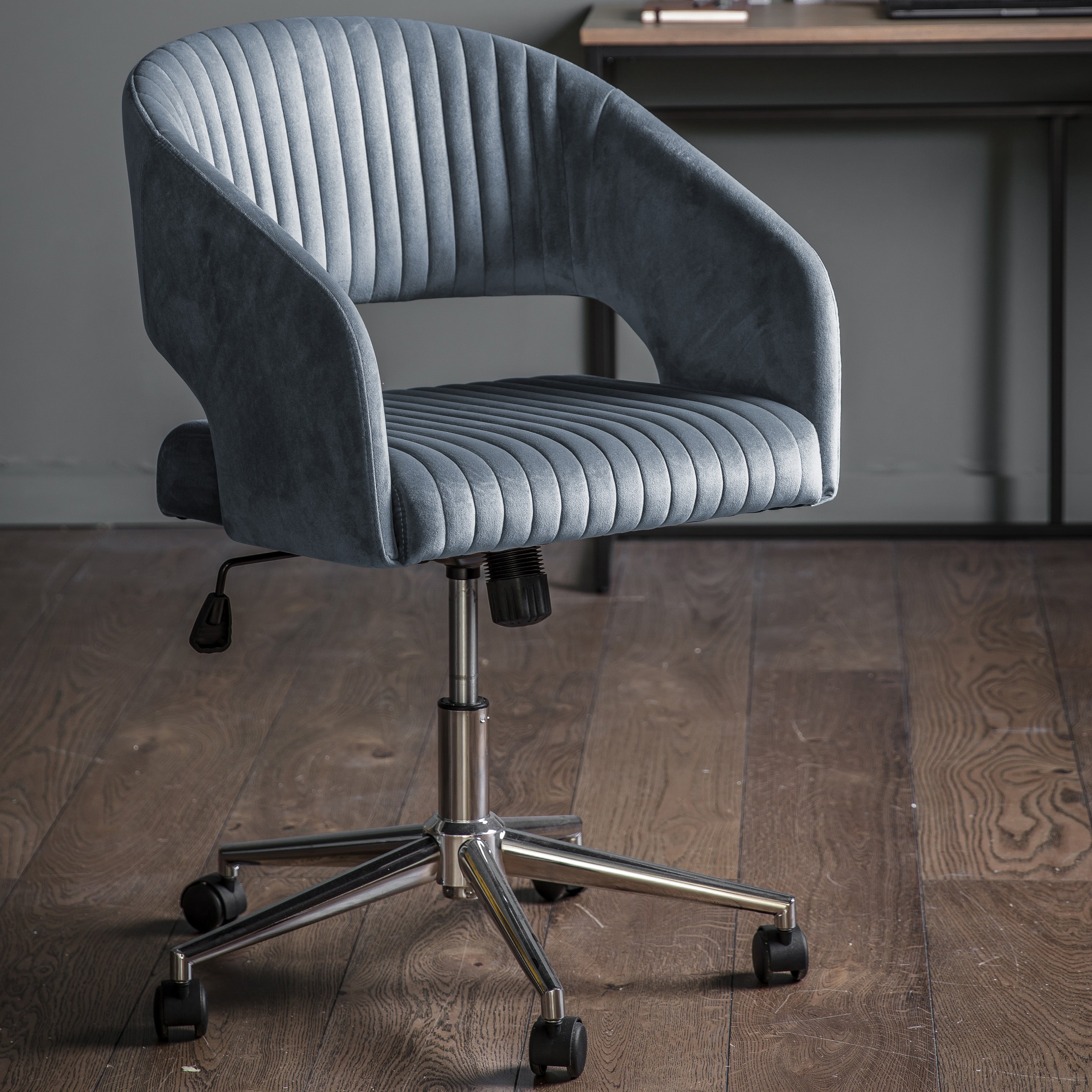 Gallery Direct Murray Swivel Chair in Grey