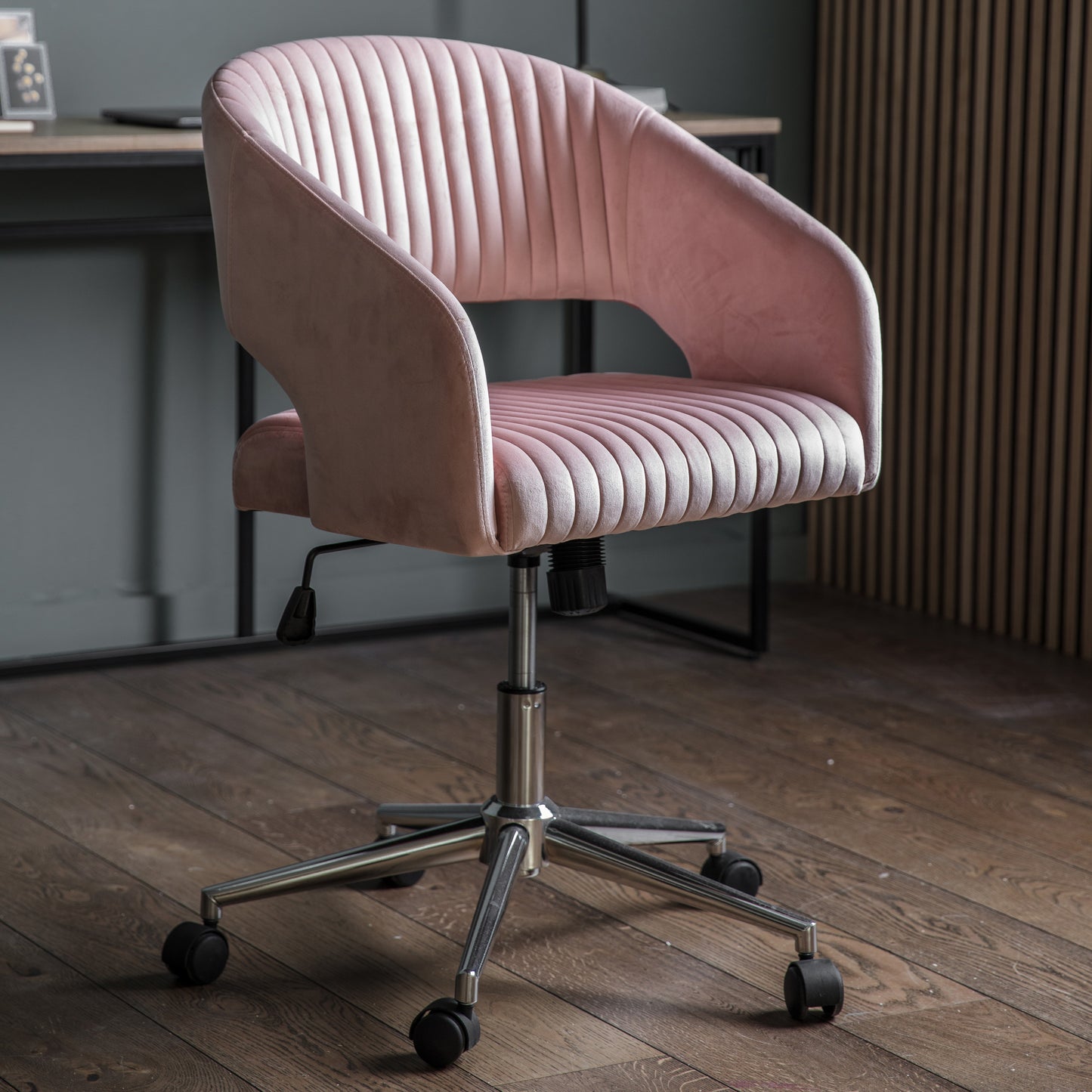 Gallery Direct Murray Swivel Chair in Pink