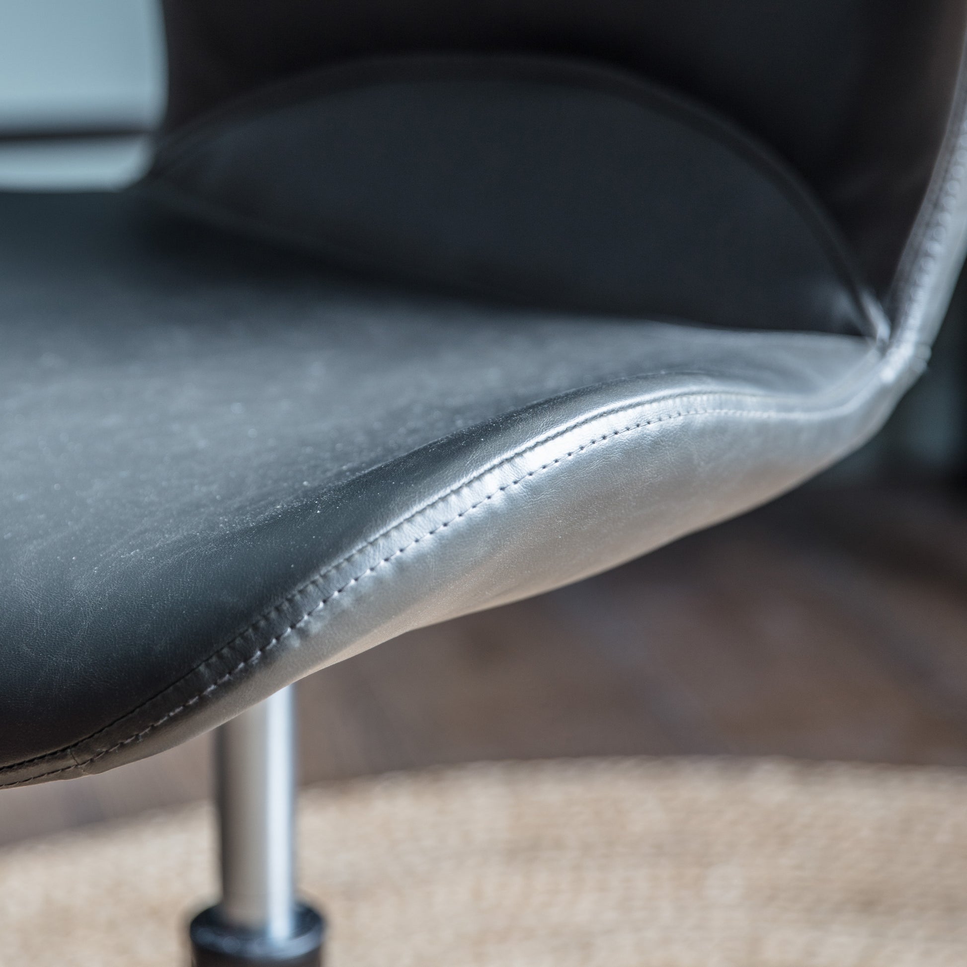Gallery Direct Mendel Swivel Chair in Charcoal