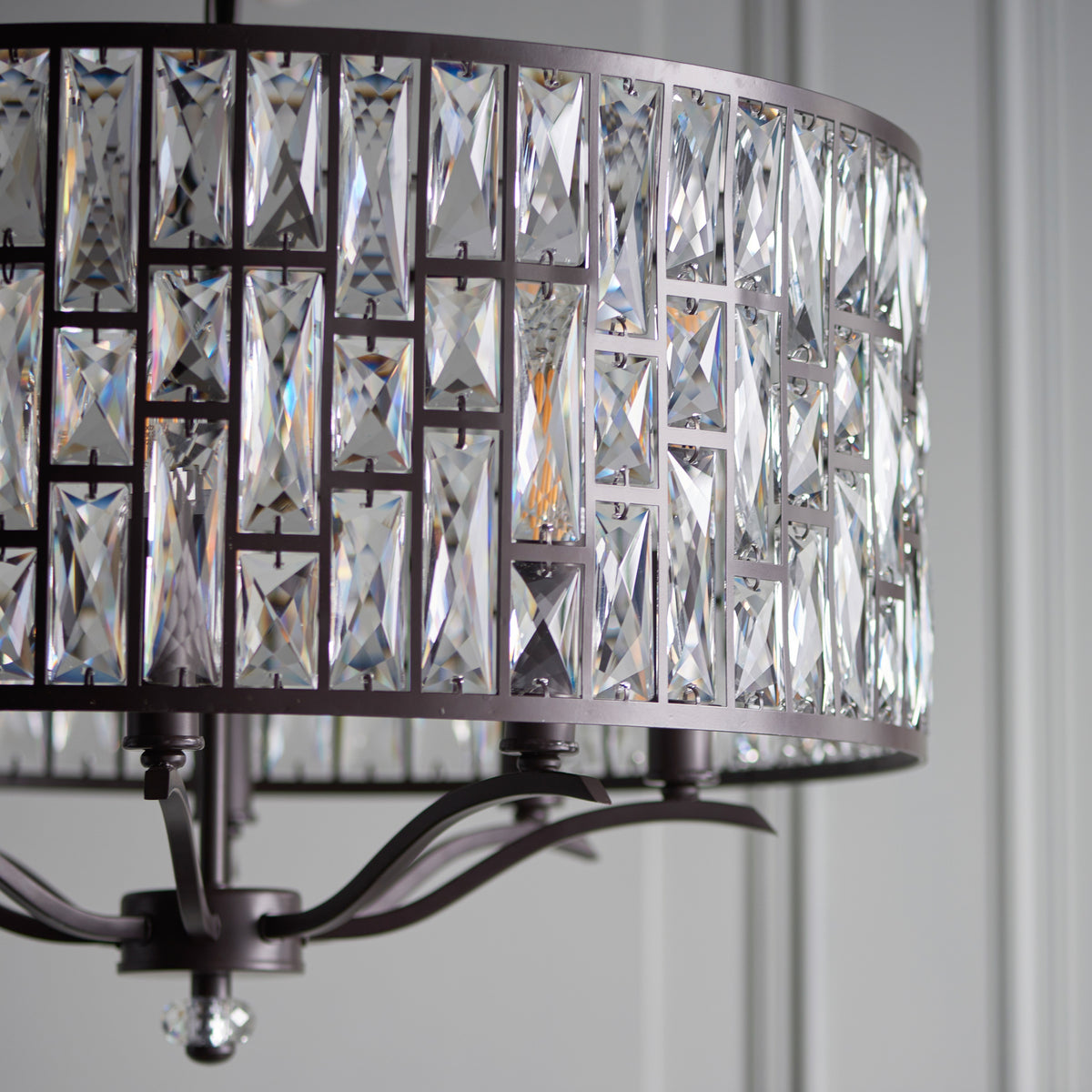 Gallery Direct Belle 8 Pendant Light, close-up of the finish and design