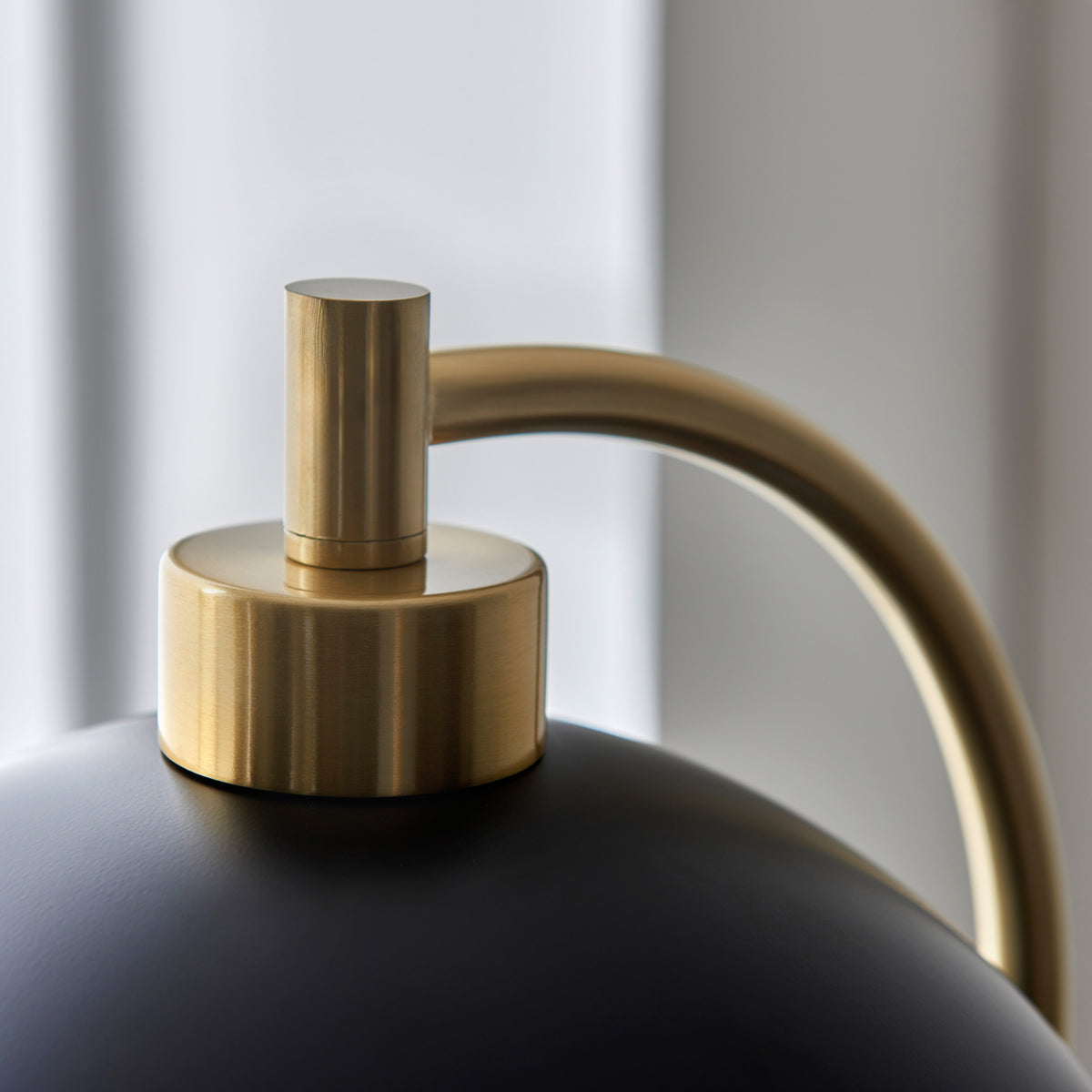 Gallery Direct Buchanan Floor Lamp Matt Black, close-up of the finish and design