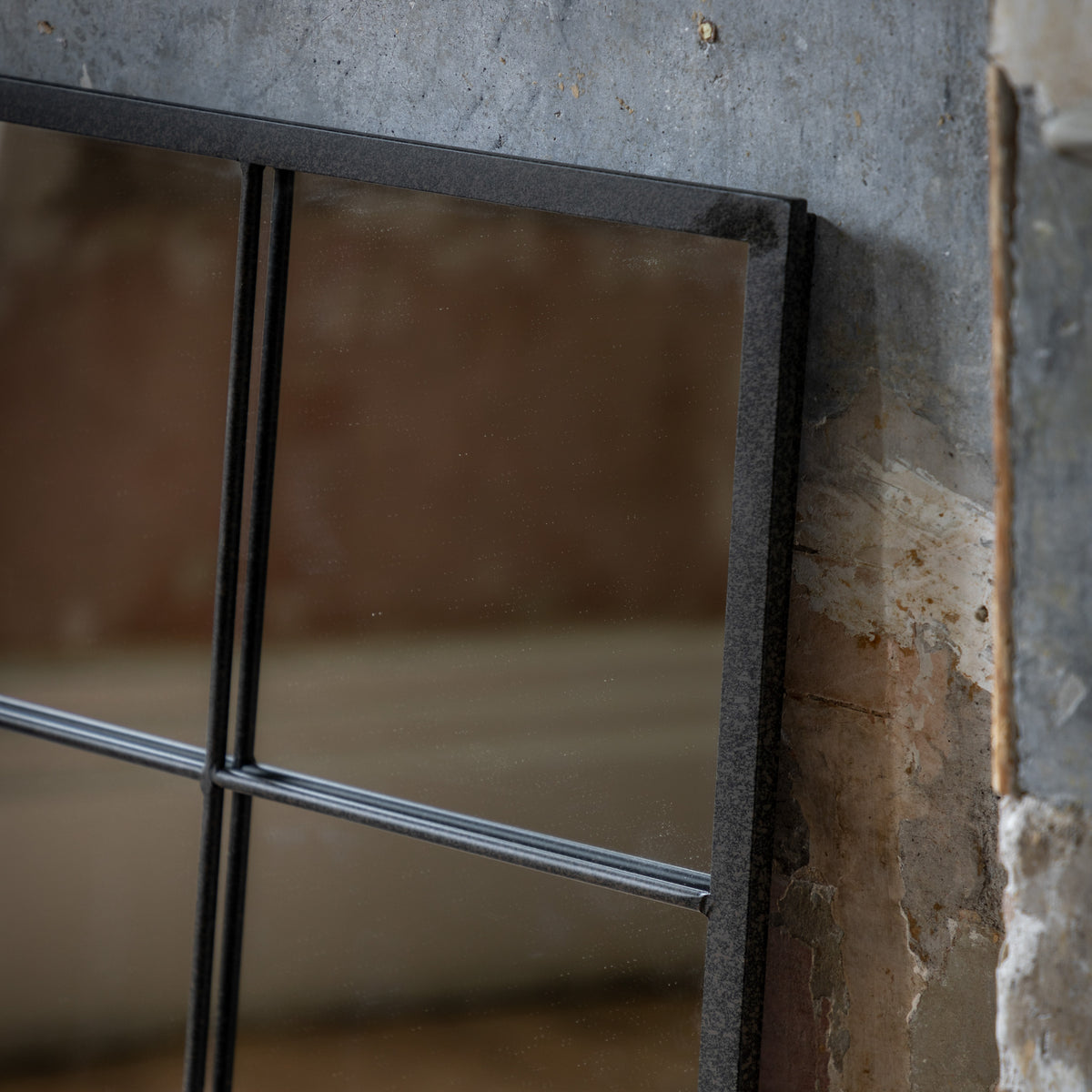 Gallery Direct Chafford Mirror Black, close-up of the mirror and frame details