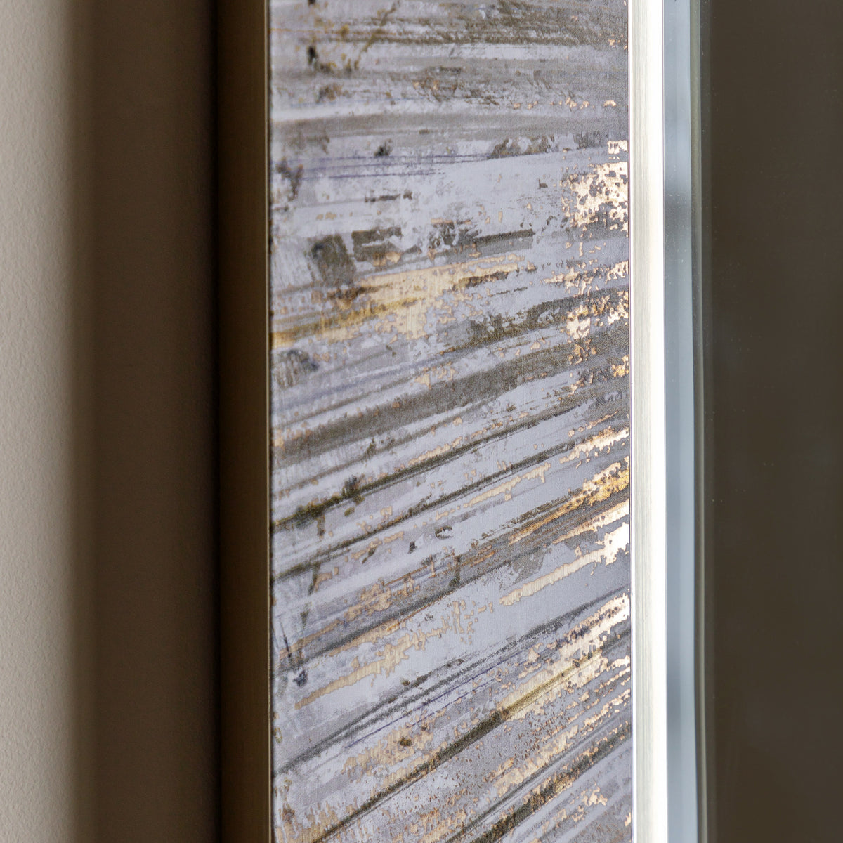 Gallery Direct Chelsea Rectangle Mirror, close-up of the mirror and frame details