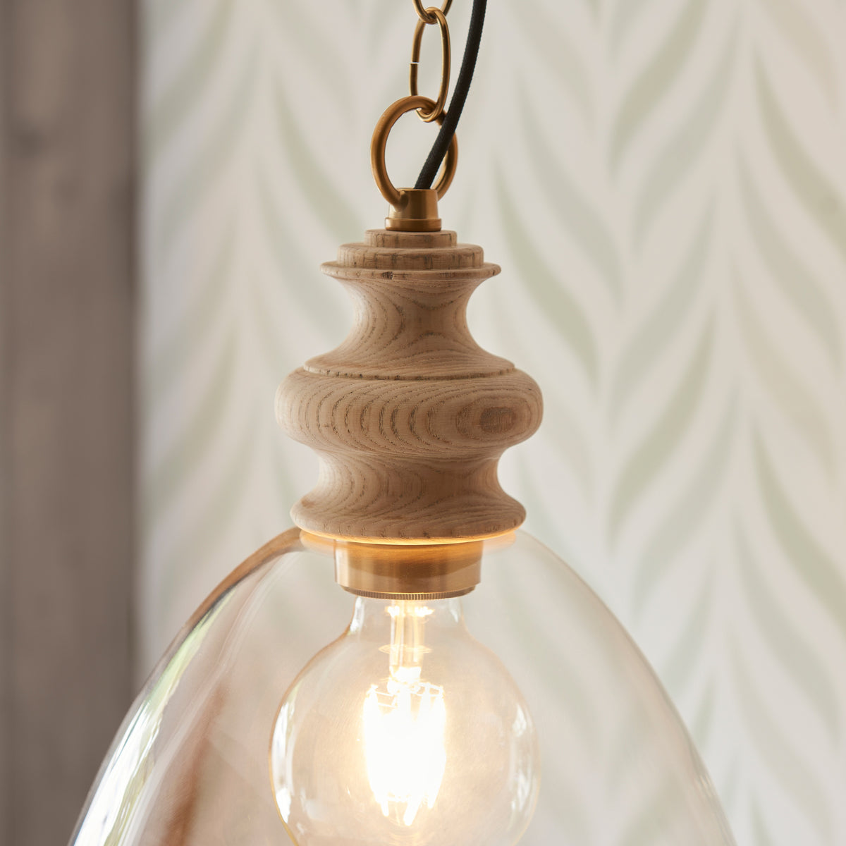 Gallery Direct Cotswold 1 Pendant Light Natural Ash, close-up of the finish and design