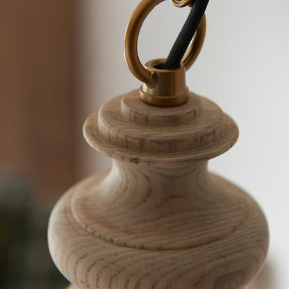 Gallery Direct Cotswold 1 Pendant Light Natural Ash, close-up of the finish and design