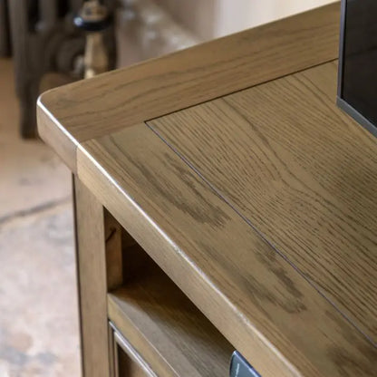 Gallery Direct Hardwick Media Unit is crafted from oak solid woods and veneers with a natural warm finish and gently rounded corners