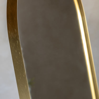 Gallery Direct Holworth Cheval Mirror Gold, close-up of the mirror and frame details