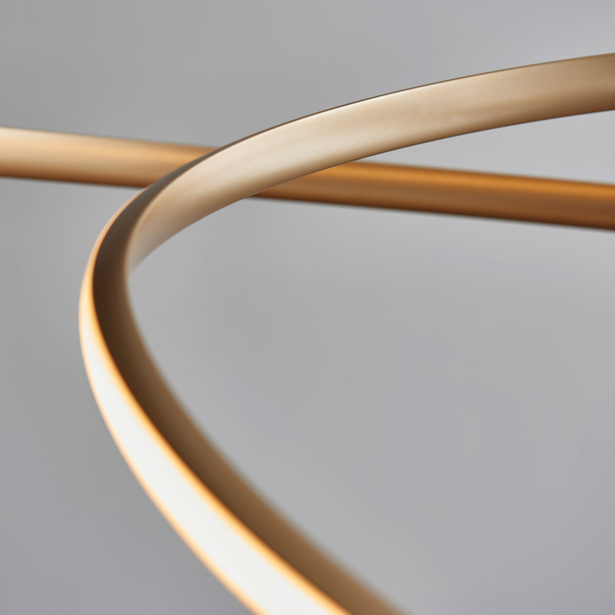 Gallery Direct Idaho Pendant Gold, close-up of the finish and design