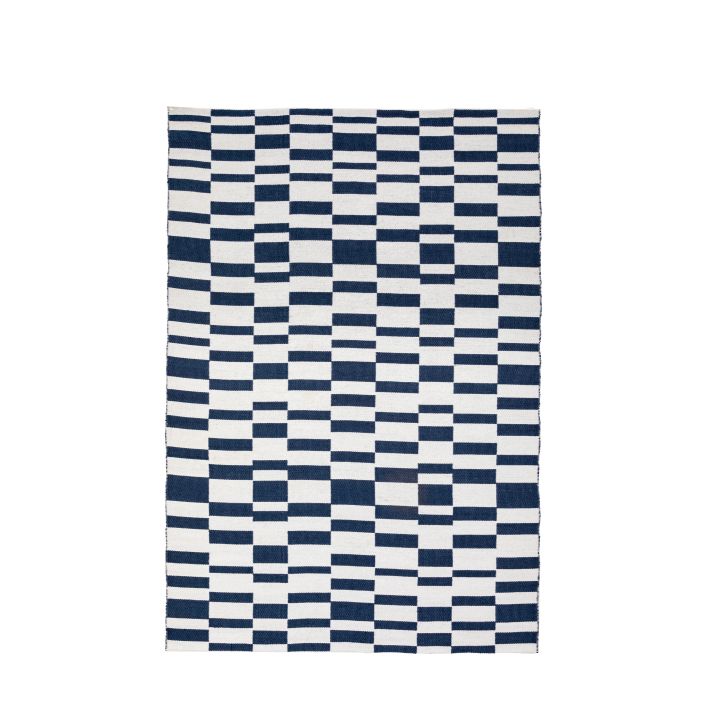 Gallery Direct Kingston Jacquard small rug measuring 1200x1800mm, in blue and white check pattern has a hand tufted pile with a soft comfortable underfoot