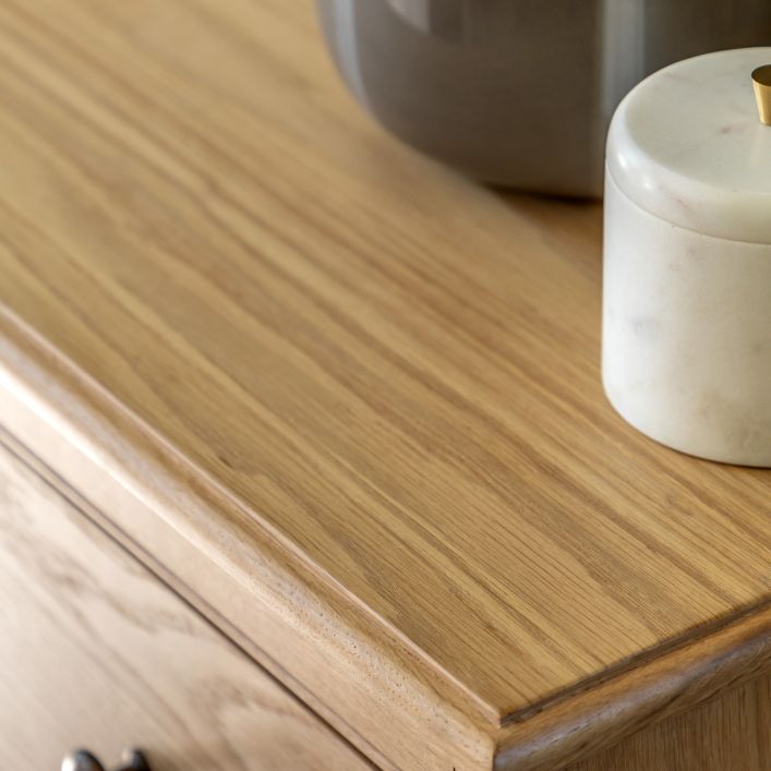Gallery Direct Malvern 9 Drawer Chest is made using premium oak solids and veneers with distinctive grain patterns and a warm natural finish
