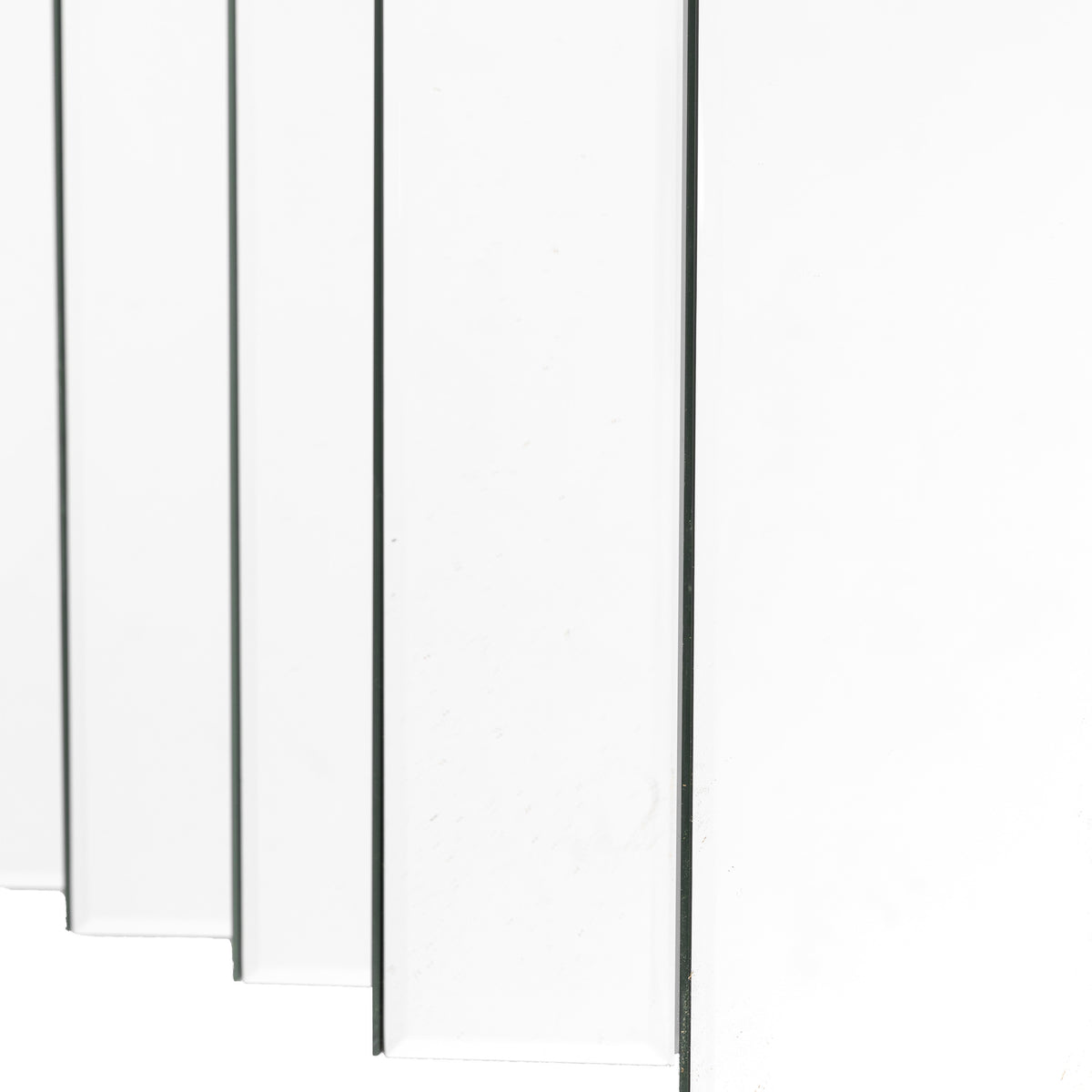 Gallery Direct Navia Mirror, close-up of the mirror and frame details