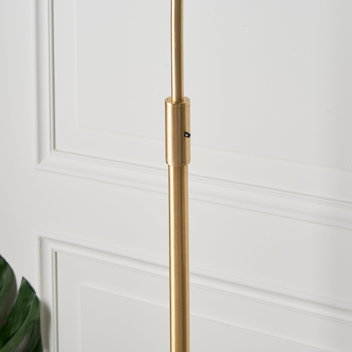 Gallery Direct Otto Floor Lamp, close-up of the finish and design