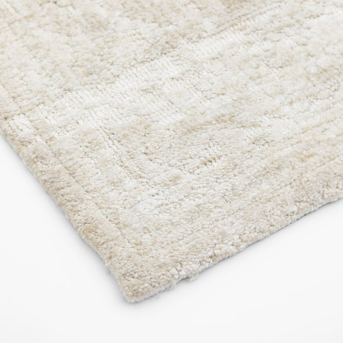 Gallery Direct small Rishi rug measures  1200x1800mm and features a traditional pattern in a natural colour