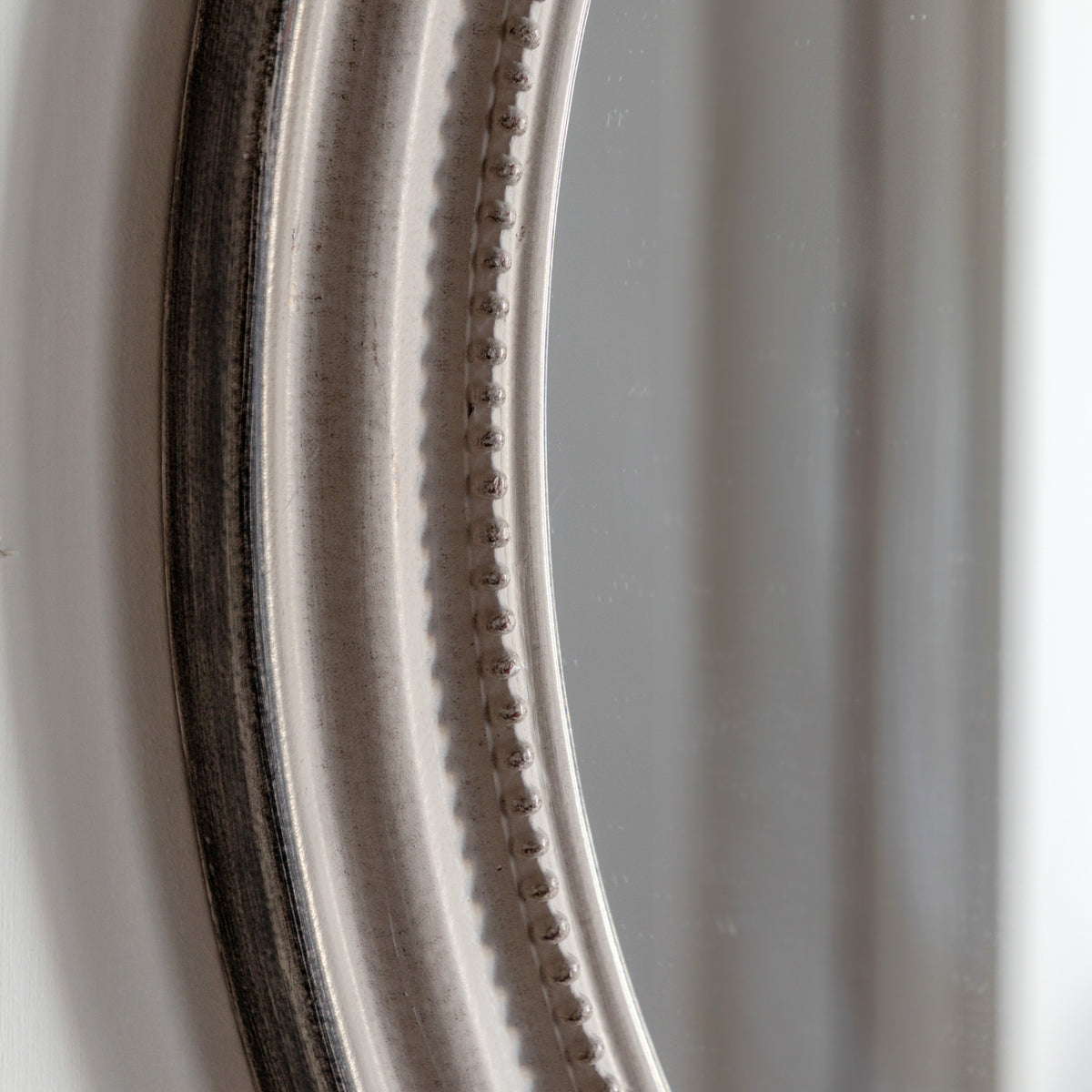 Gallery Direct Shoreline Round Mirror Grey, close-up of the mirror and frame details