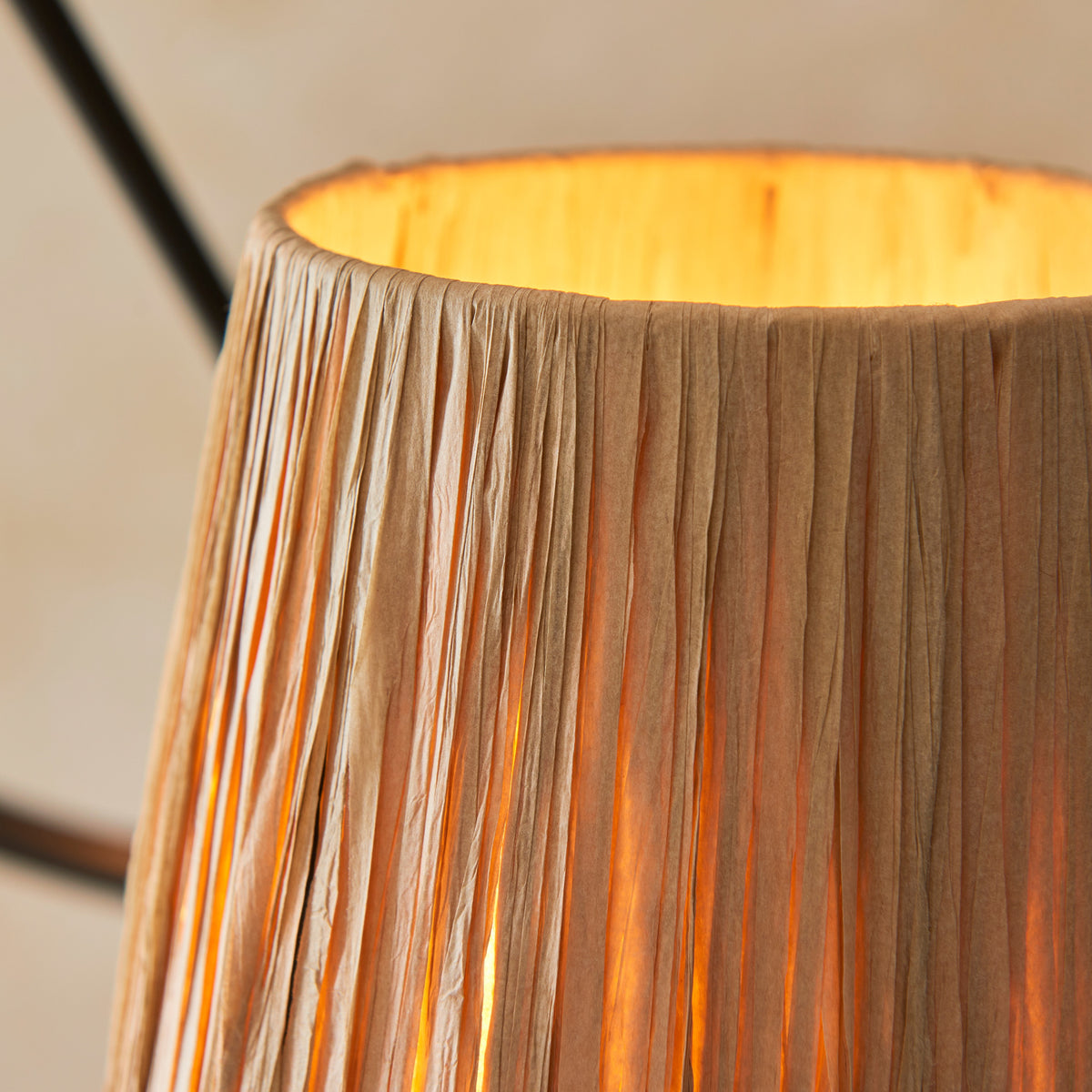 Gallery Direct Wriggle 3 Pendant Light Matt Black, close-up of the finish and design