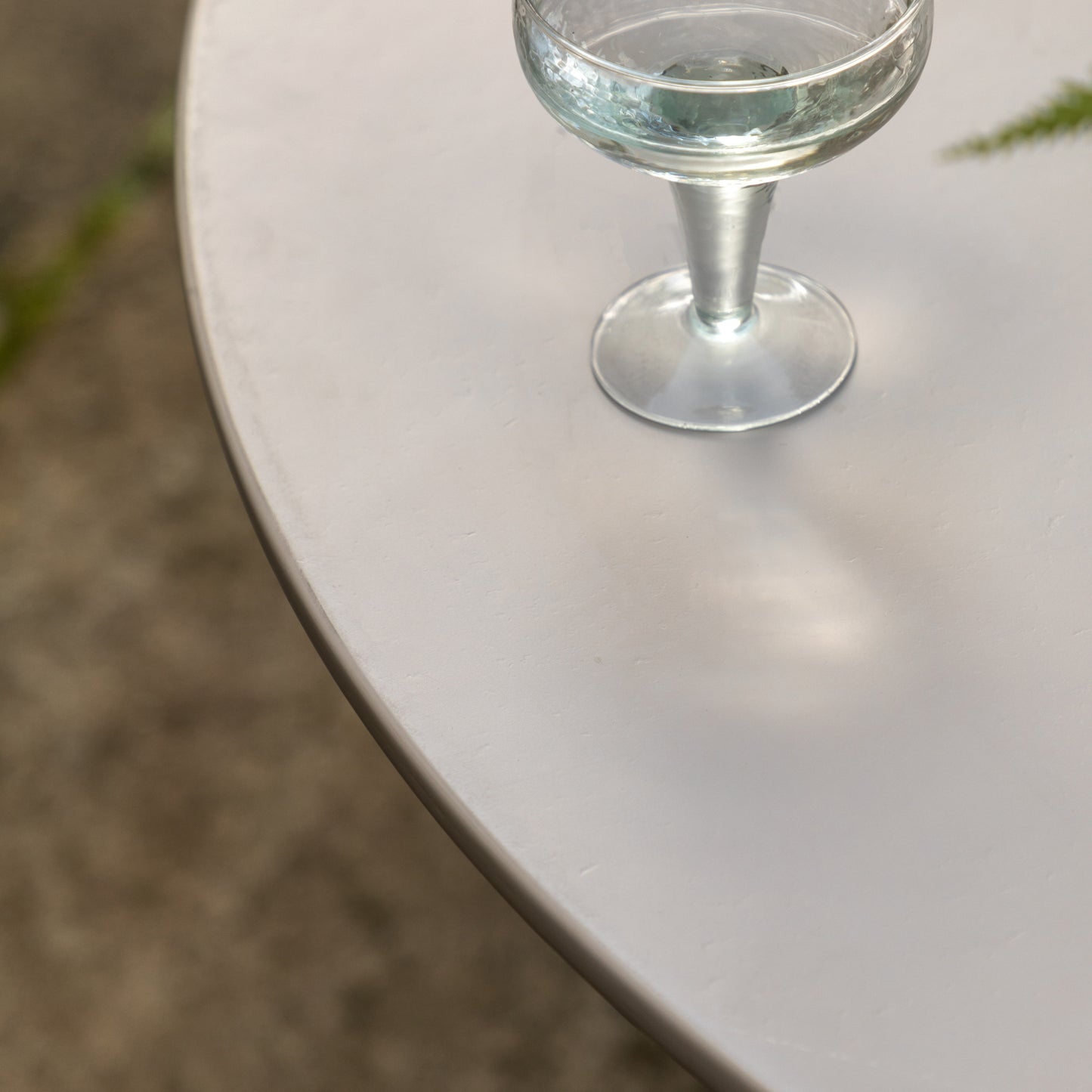 Gallery Garden Avena 4 Seater Dining Set features a round tempered glass table top