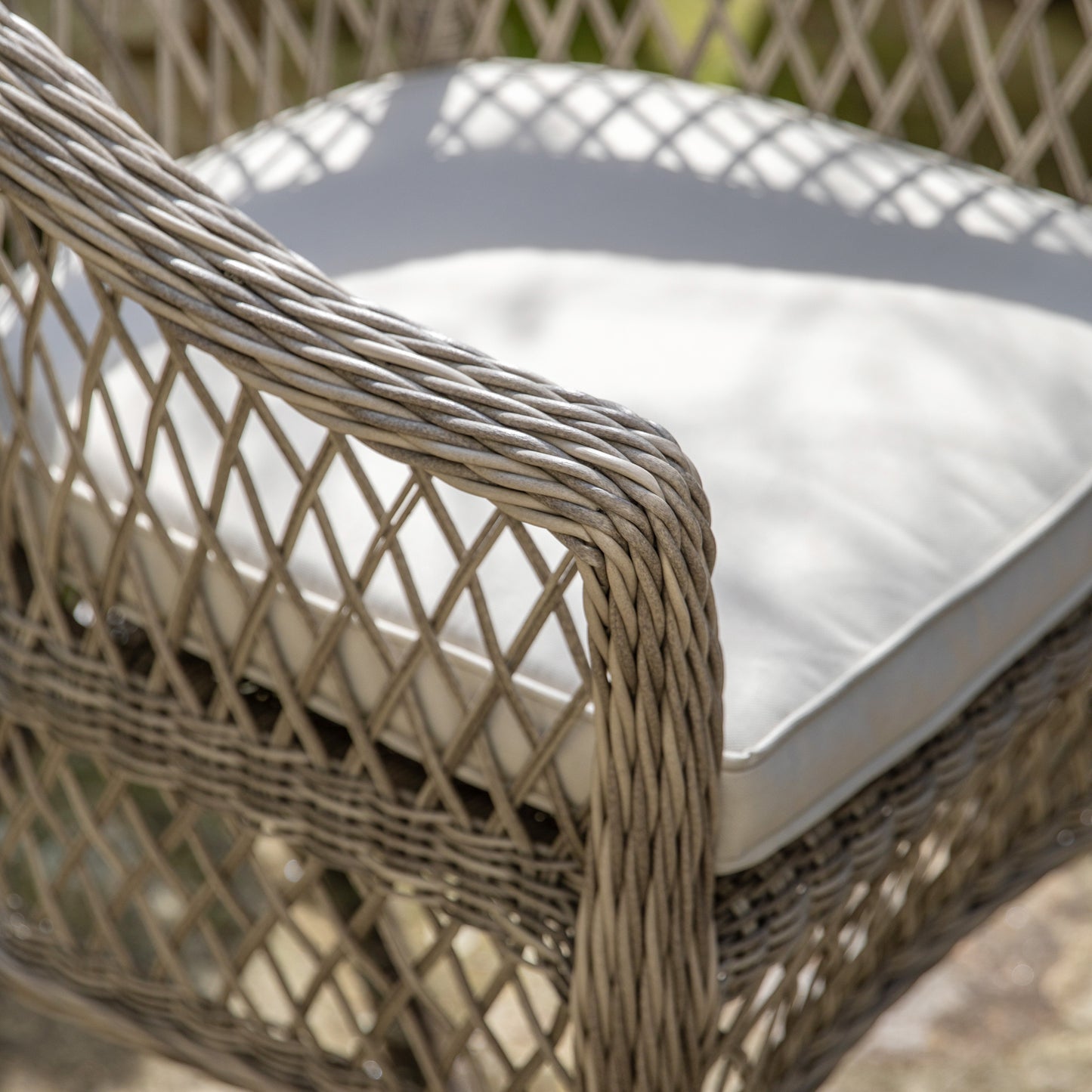 Gallery Garden Menton 4 Seater Dining Set features 4 armchairs with a PE rattan and aluminium frame and a padded seat cushion