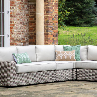 Gallery Garden Ragusa 1 Seater Module can be used to extend the corner set and features a premium weave rattan with generously padded seat and back cushions