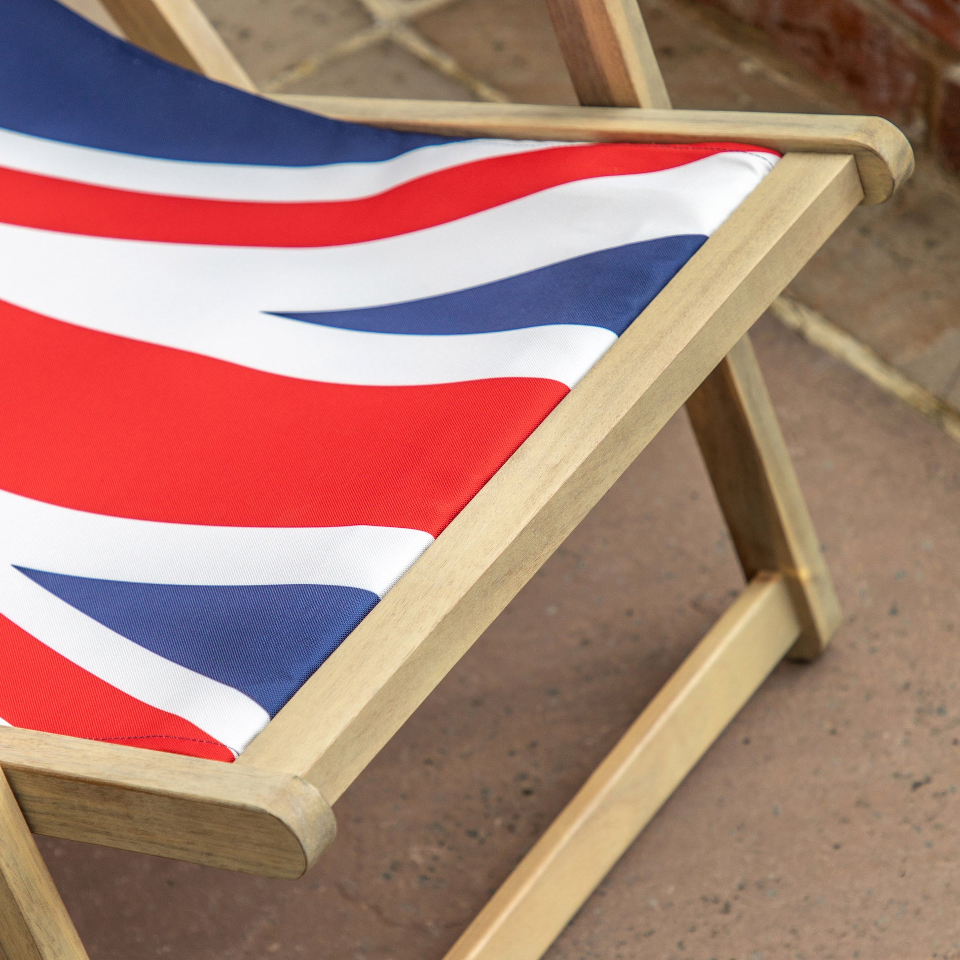 Gallery Garden Union Jack Deck Chair with a lightweight acacia wood frame and 3 reclining positions