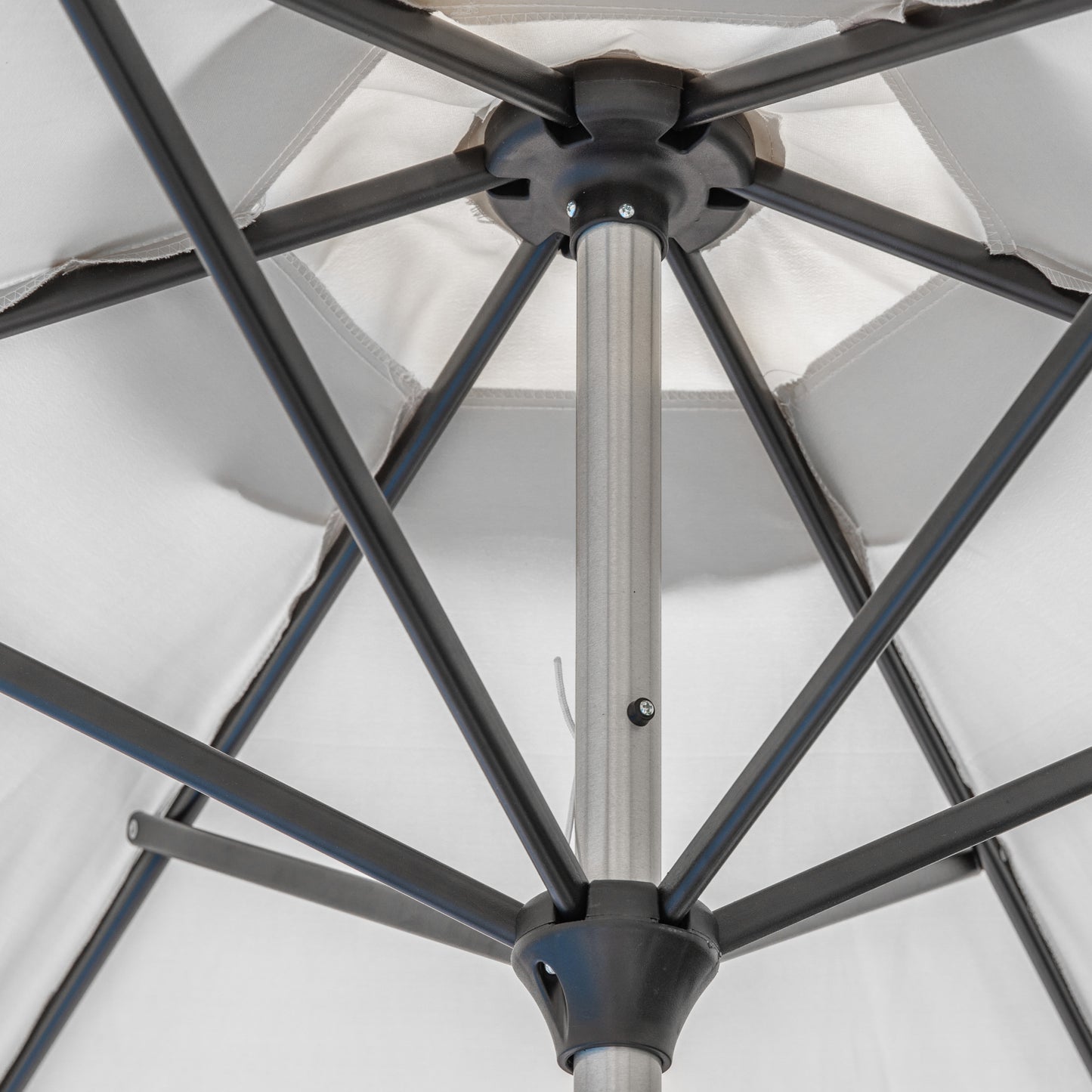 Gallery Garden Vazzano 2.7m Parasol in Cream fabric with an aluminium frame