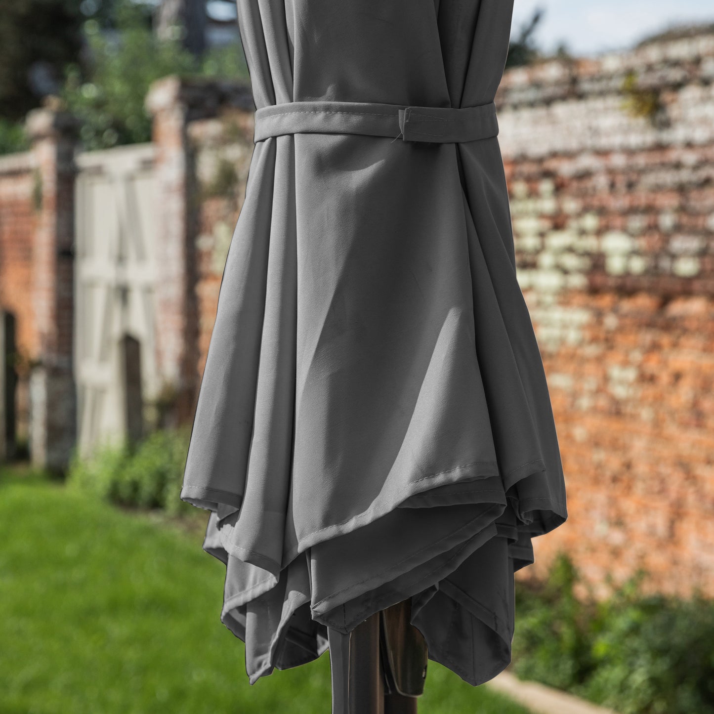 Gallery Garden Vazzano 3m Grey Cantilever Parasol with an aluminium frame and push cantilever mechanism