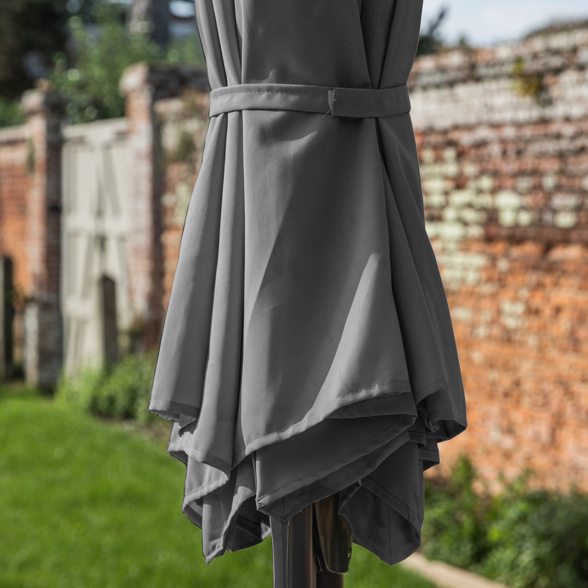 Gallery Garden Vazzano 3m Grey Cantilever Parasol with an aluminium frame and push cantilever mechanism