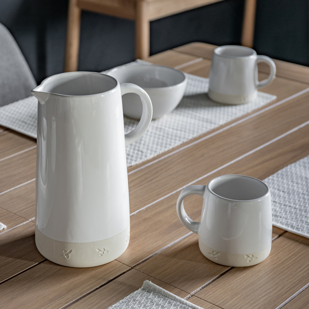 Gallery Direct Bee Mugs (Set of 4) - image 4
