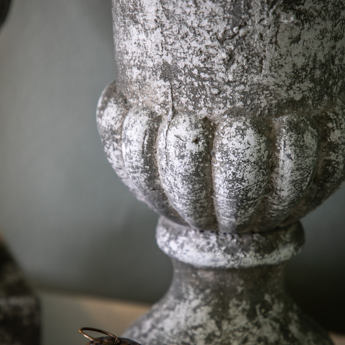 Gallery Direct Amesbury Urn Aged - Small