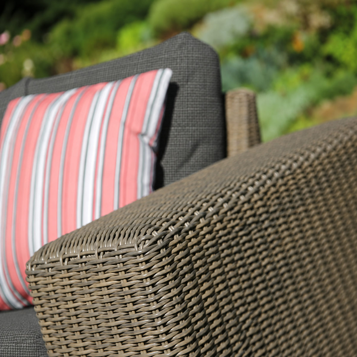 4 Seasons Outdoor Kingston Corner Set with 1 Armchair in Pure Weave