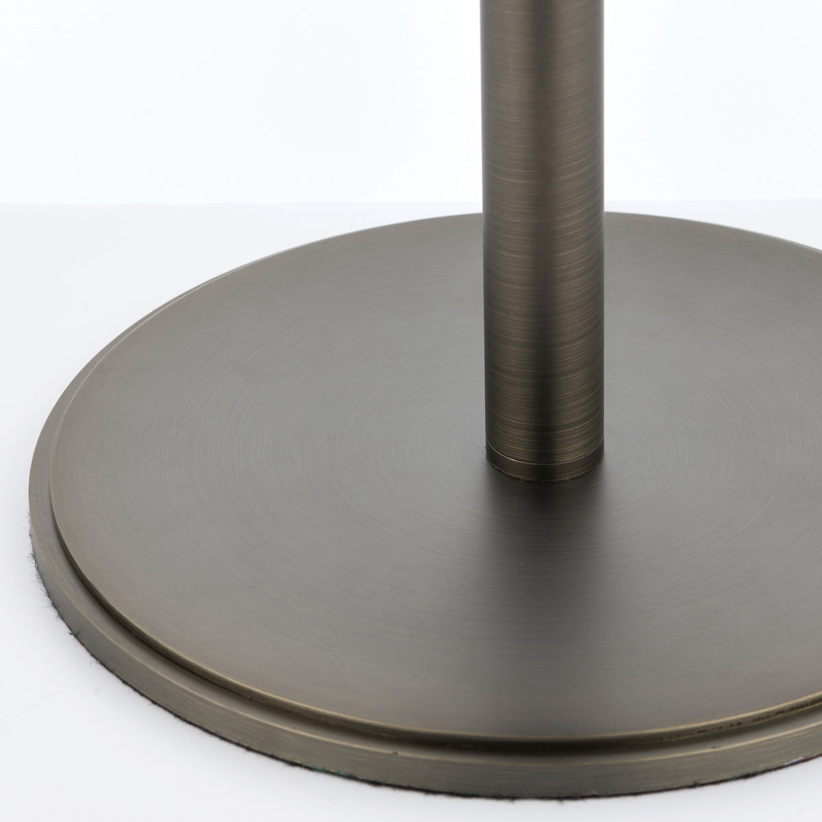Gallery Direct Hayfield Table Lamp Bronze/Natural, close-up of the finish and design