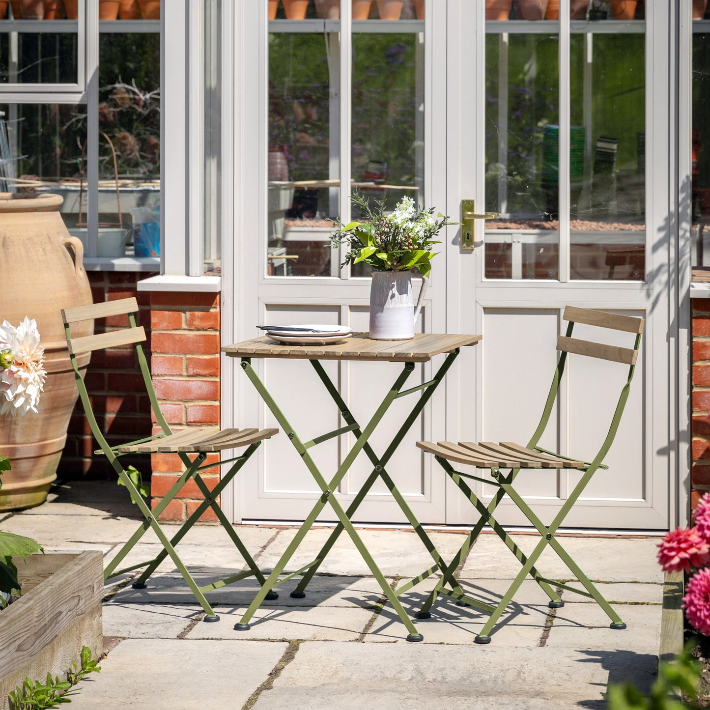 Gallery Garden Ronda Bistro Set in Green