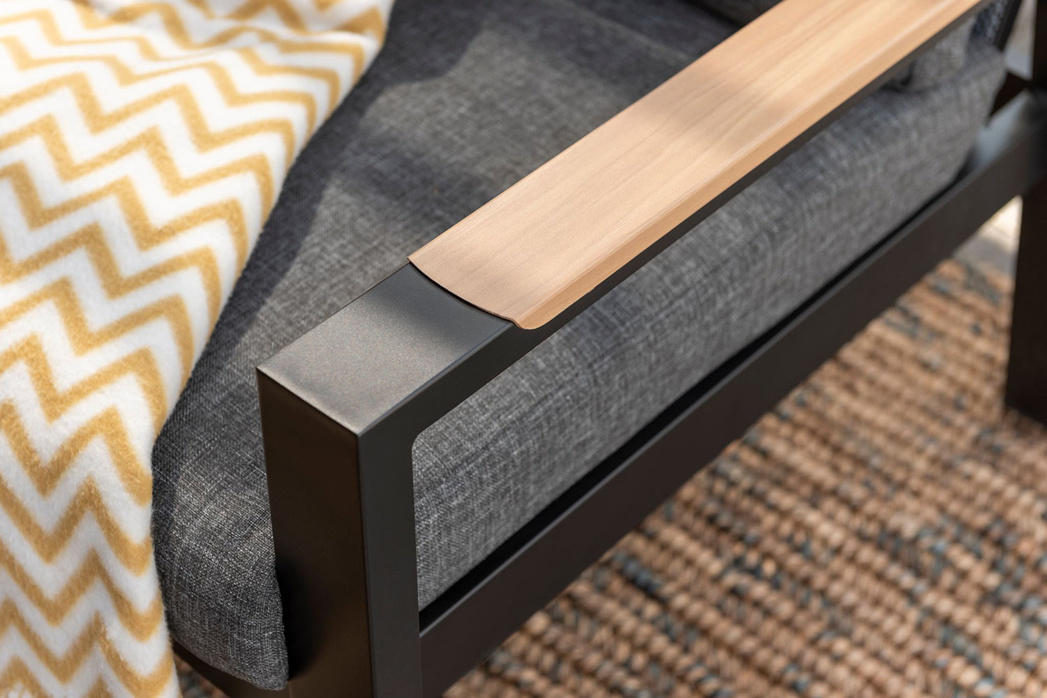 Panama Corner Set features a 4-5 seater corner sofa in a Black aluminium frame with wood-effect armrest detail and grey padded cushions