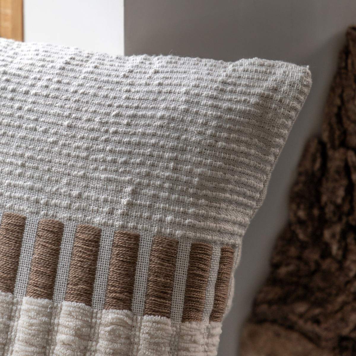 Gallery Direct Longshaw Woven Cushion Natural Poly Filled - image 3