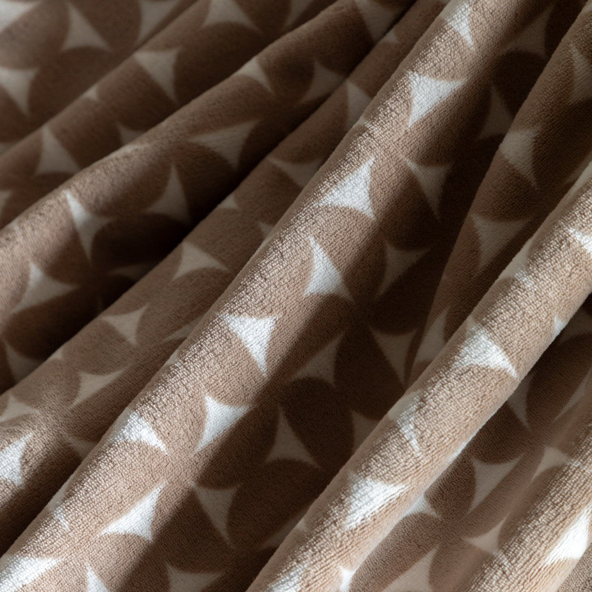Gallery Direct Modern Geo Flannel Throw Taupe - image 3
