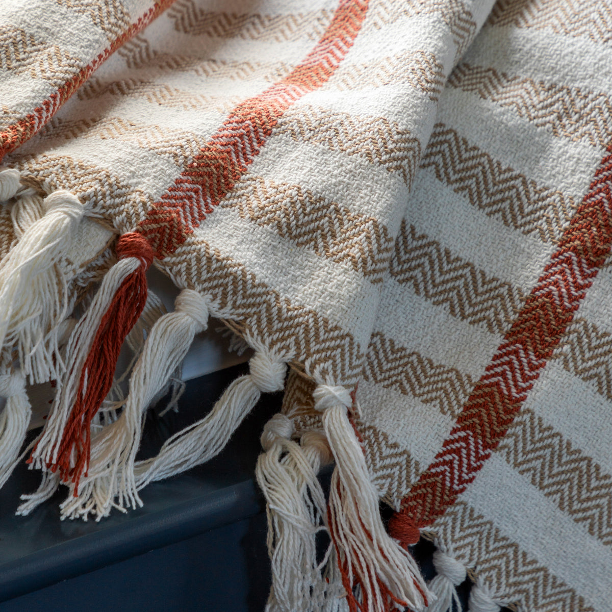 Gallery Direct Arvo Grid Woven Throw Rust / Natural - image 3