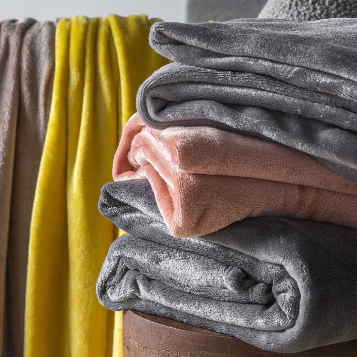 Gallery Direct Rolled Flannel Fleece Silver - image 3