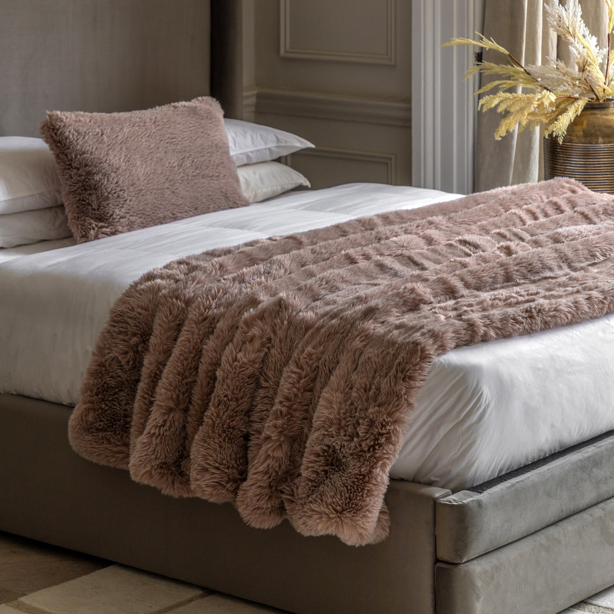 Gallery Direct Juniper Faux Fur Throw Dusky Pink - Small - image 1