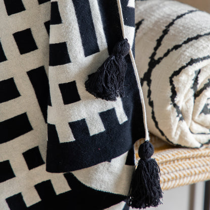 Gallery Direct Merton Knitted Tassel Throw Black - image 3