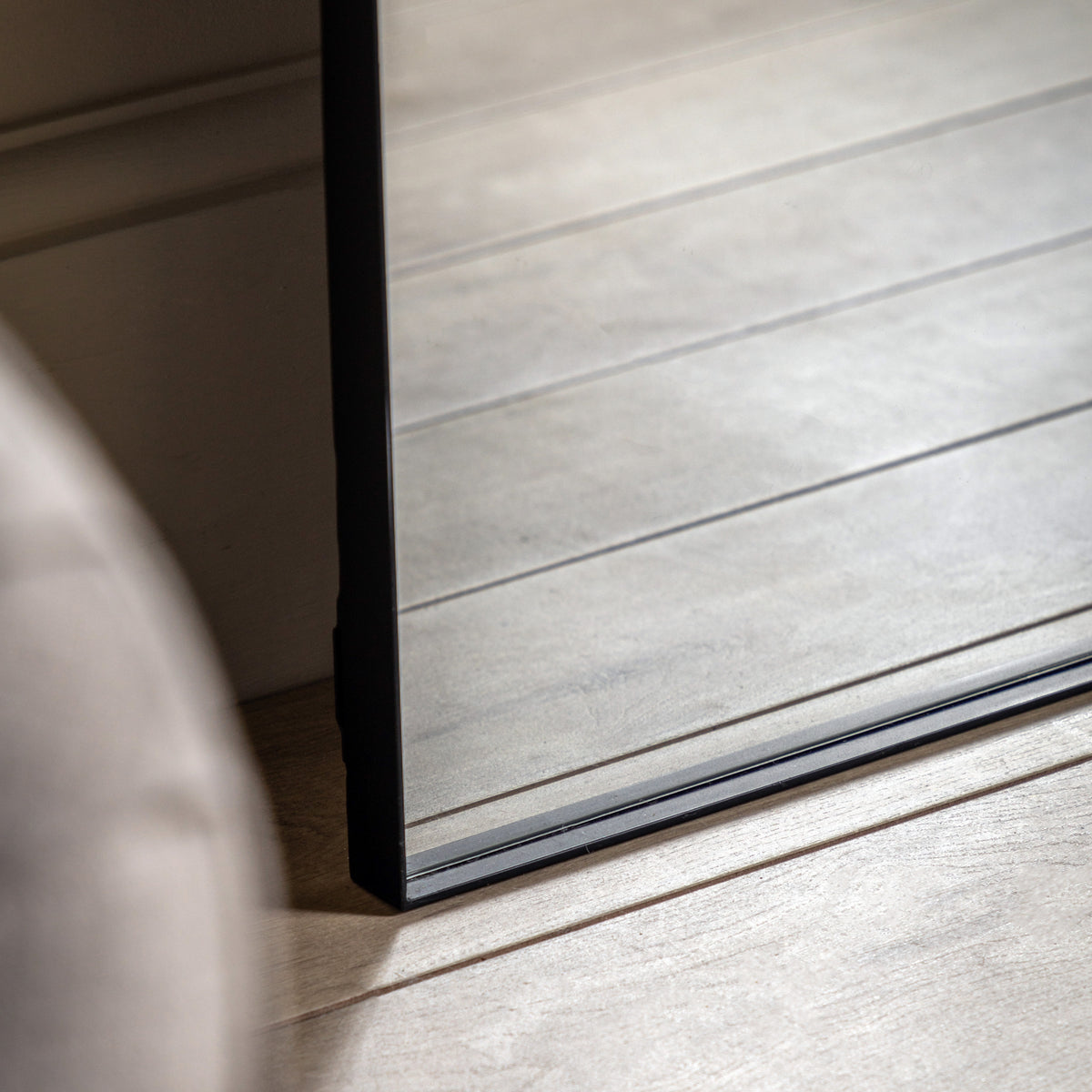 Gallery Direct Hurston Leaner Mirror Black - image 4