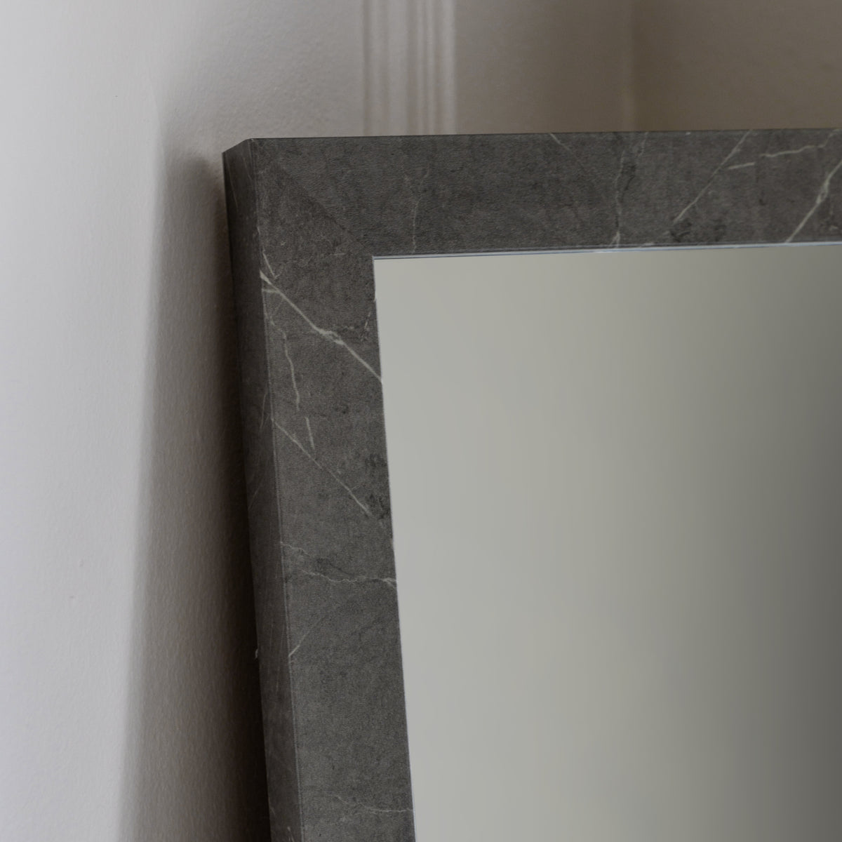 Gallery Direct Romano Leaner Mirror Marbled Grey - image 3