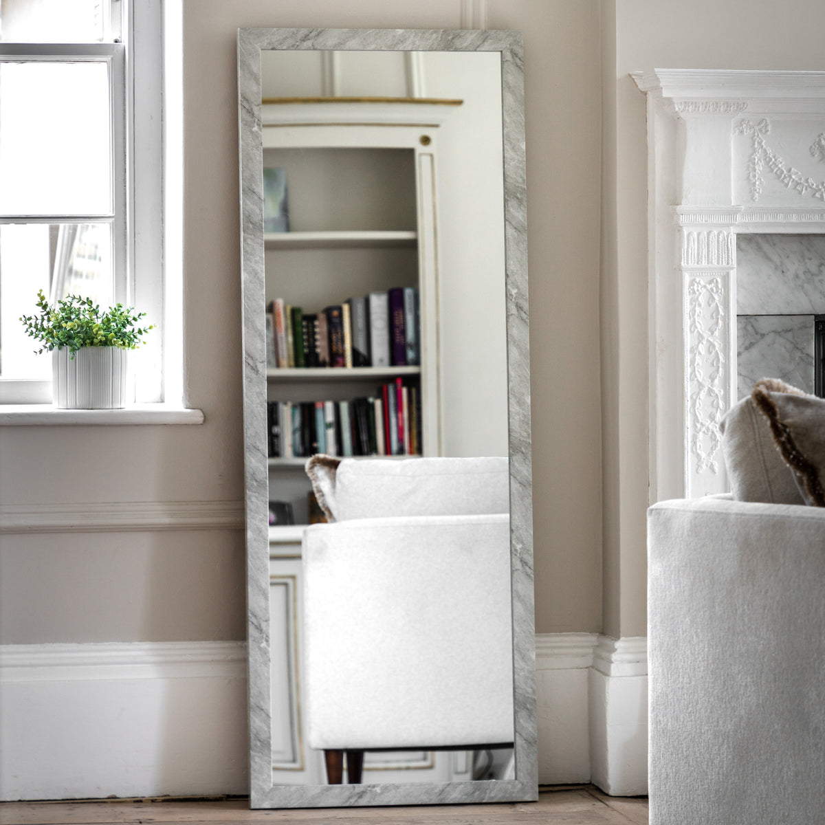 Gallery Direct Romano Leaner Mirror Marbled White - image 1