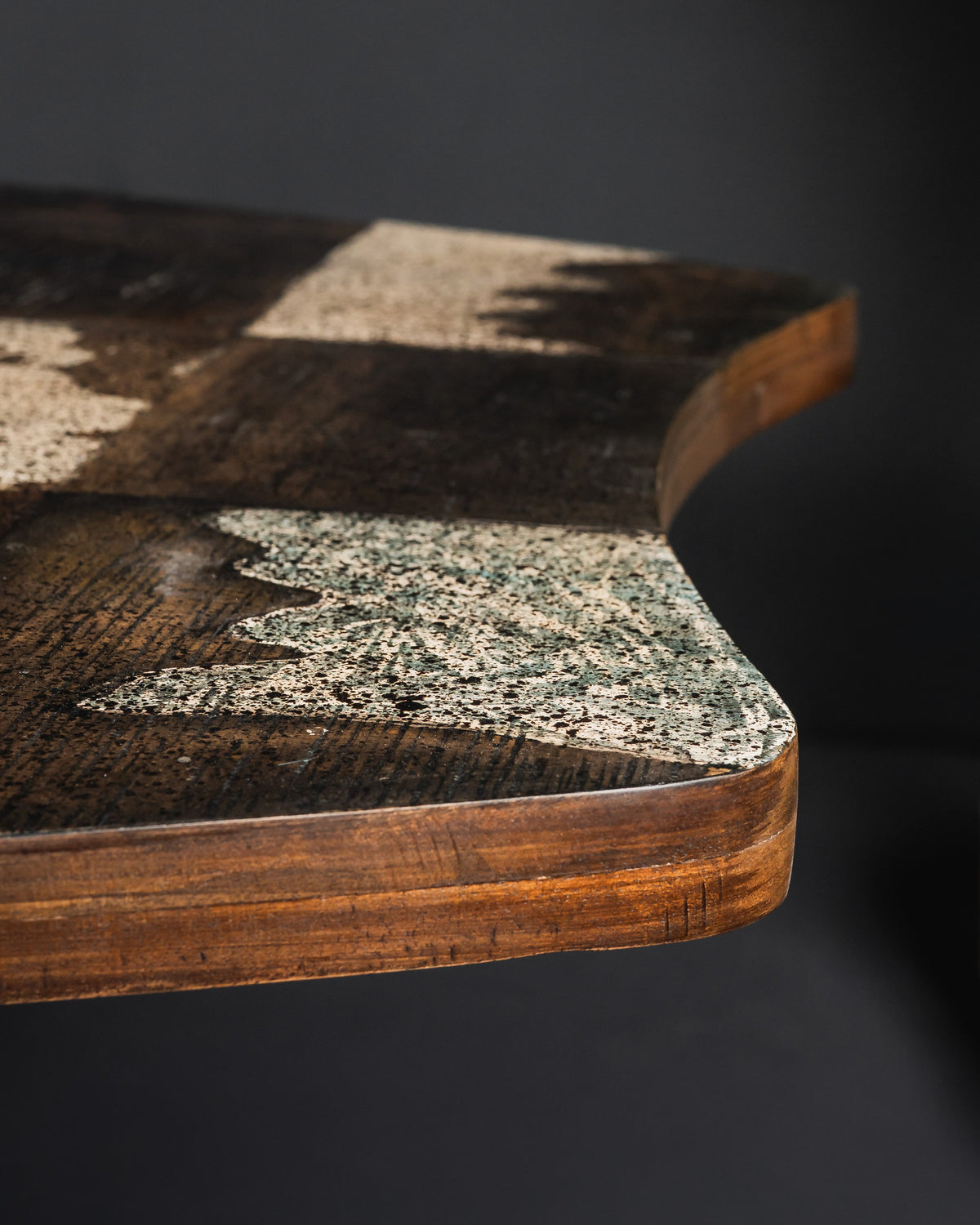 Carlton Furniture Lovell Dining Table with Spider Leg — tabletop edge and patterned timber detail