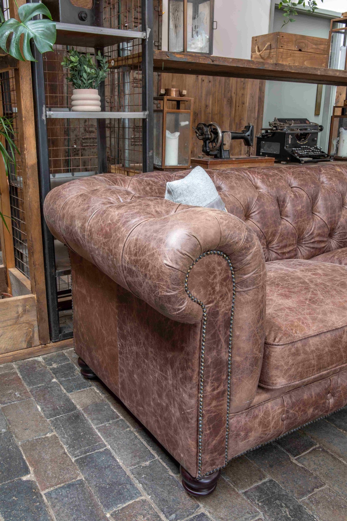 Vintage Sofa Company Gotti Club 3 Seater Espresso Leather — detail view