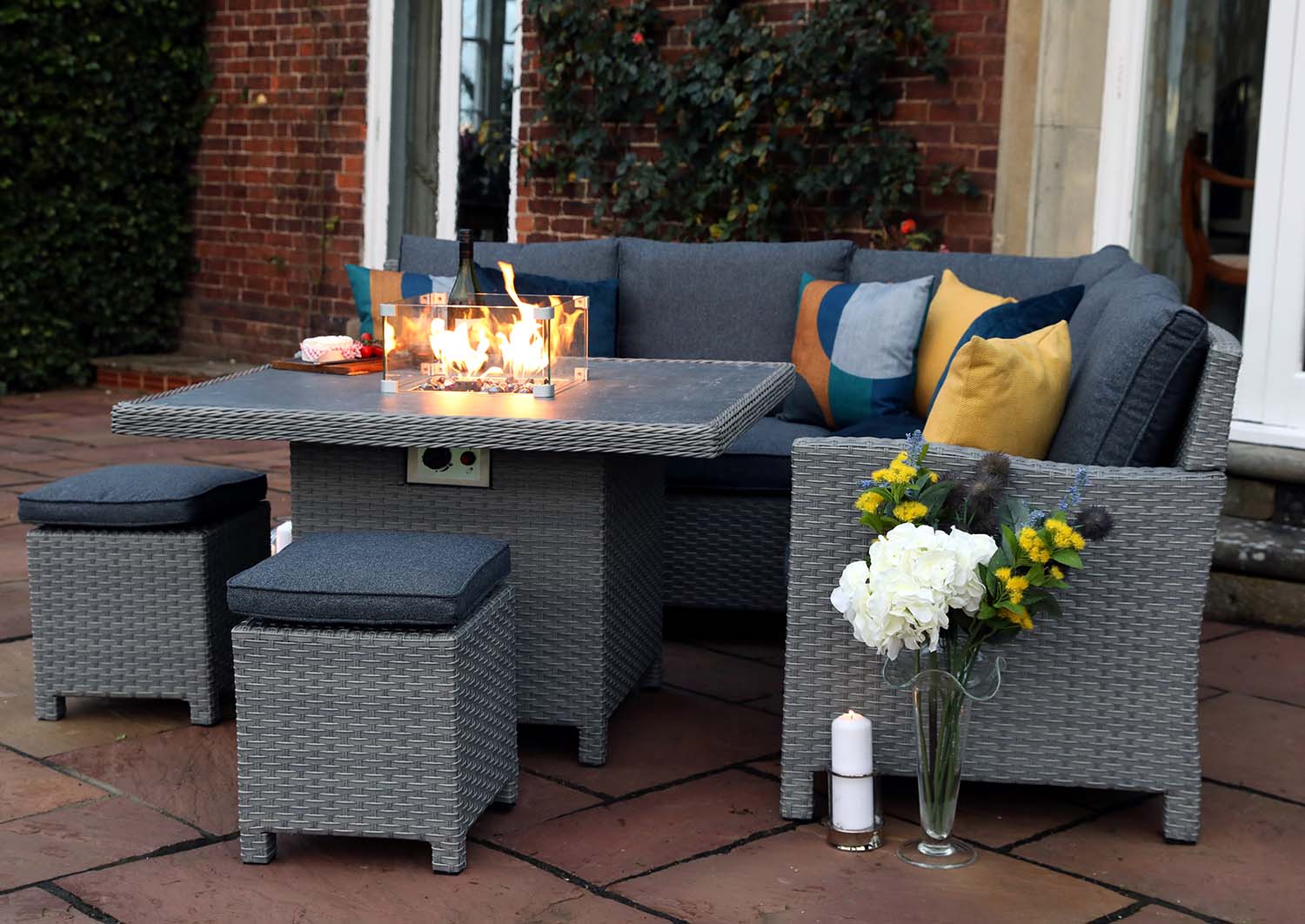 Supremo Catalan Mini Modular  Set with Fire Pit Table | Shackletons