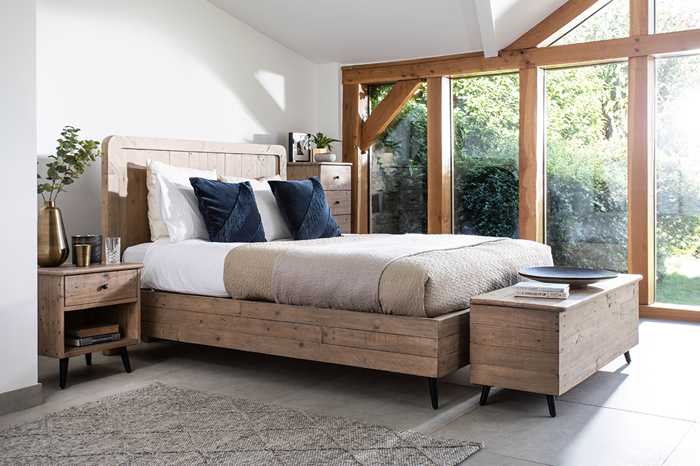 Baker Valetta 150cm Bedstead